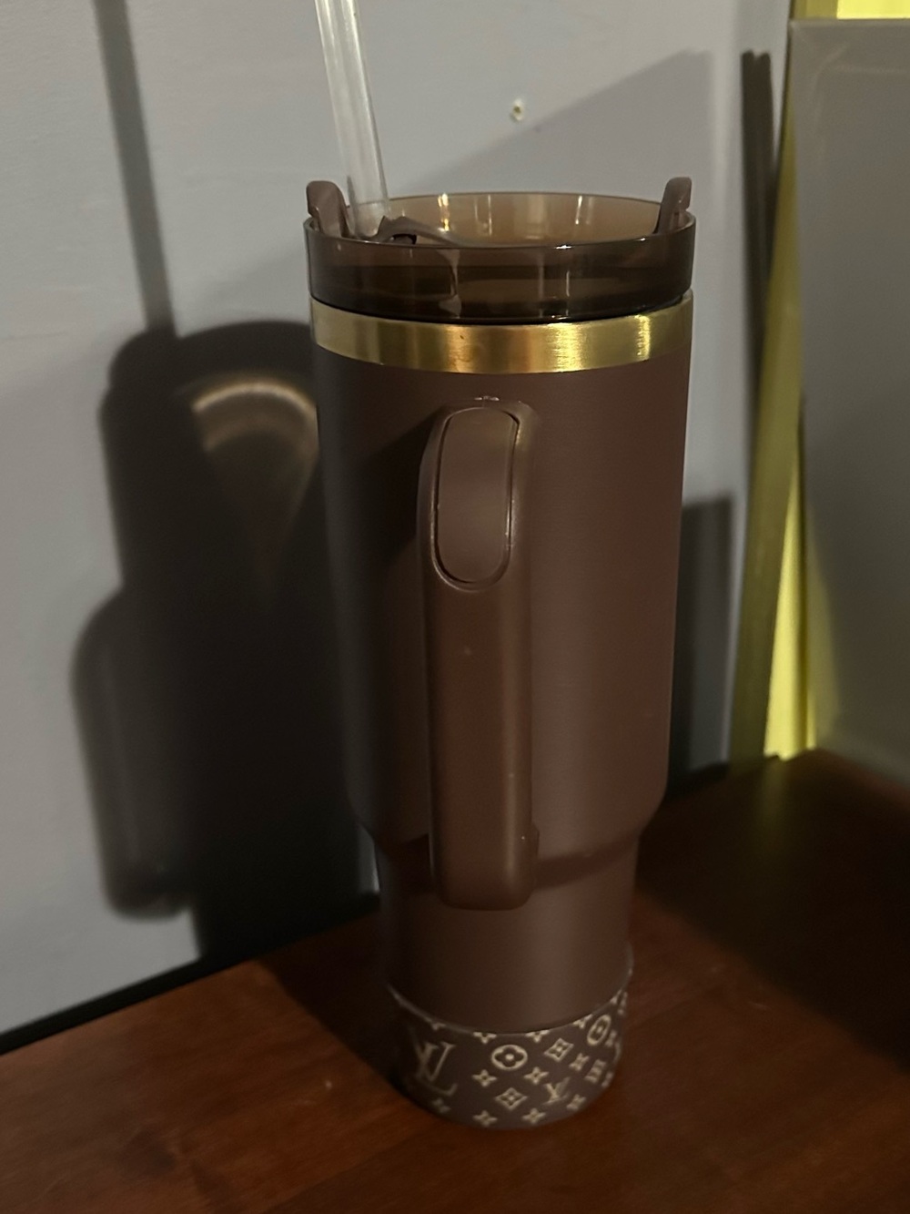 Brown tumbler - Picture 2 of 7